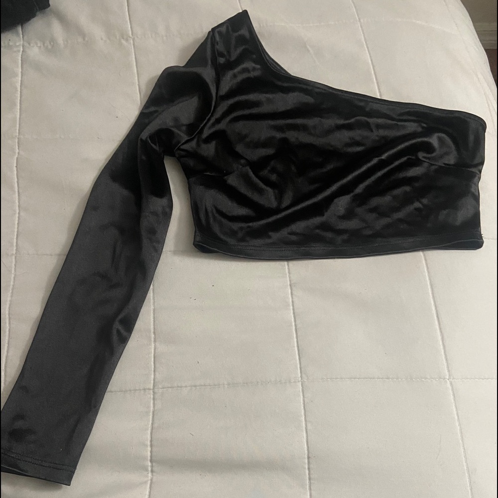 long/tube top shirt.